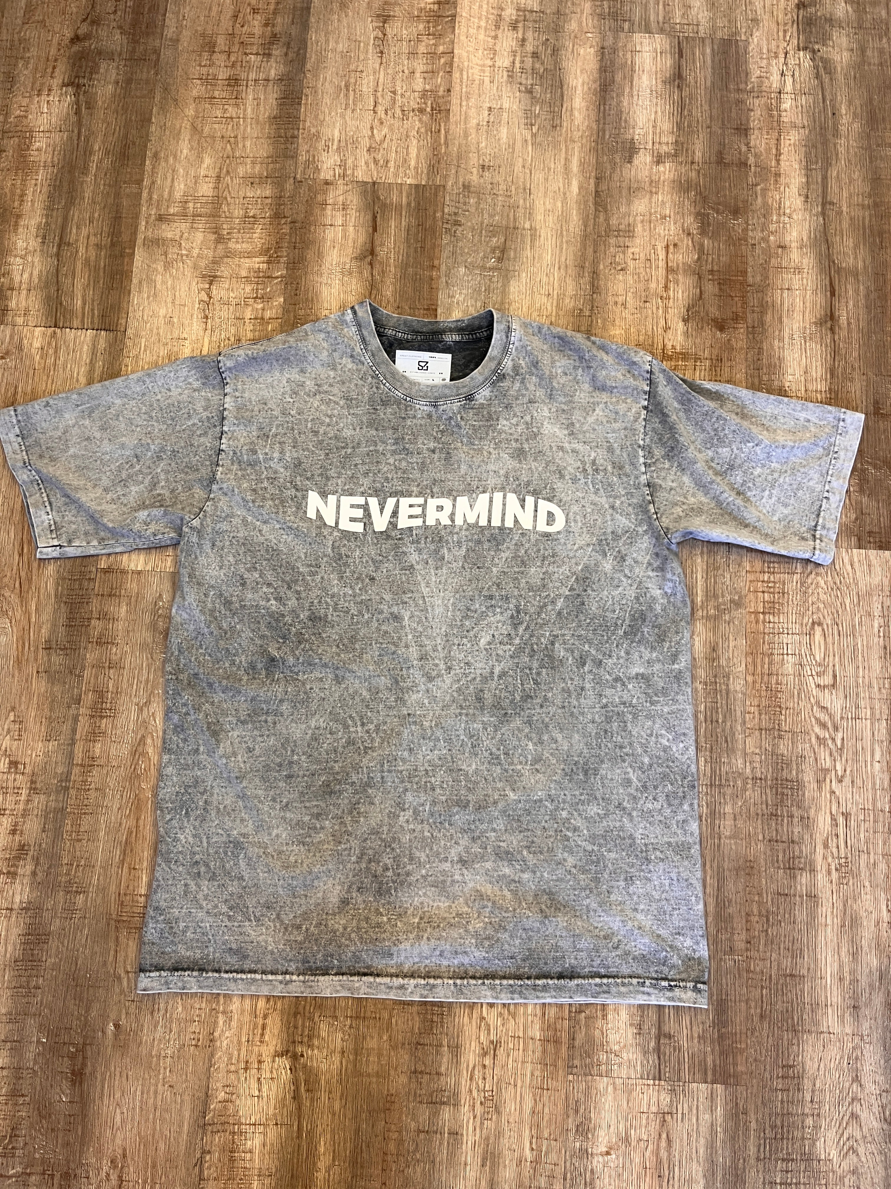 ⚡Camiseta NEVERMIND🔥